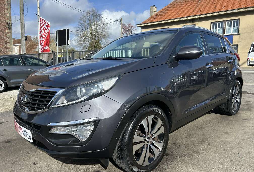 Kia 1.7 CRDi 2WD *** CLIM AUTO/XENON/CAMERA/GPS ***