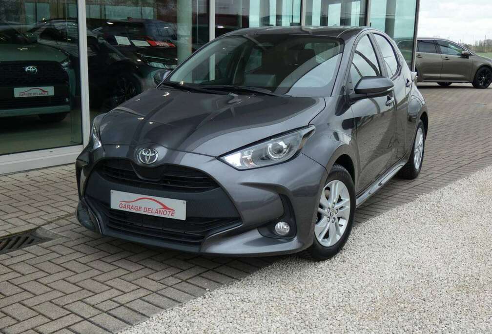 Toyota Hybrid Dynamic +Apple carplay +Android auto +Parkeercamera +Lichtmetalen velgen +Mistlampen voor *2024*