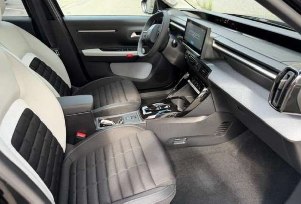 Citroen *GPS*CAMERA* Hybrid 145 ch Automatic MAX