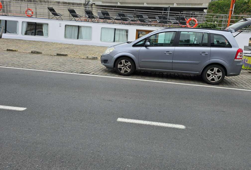 Opel Zafira 1.7 CDTi Essentia DPF