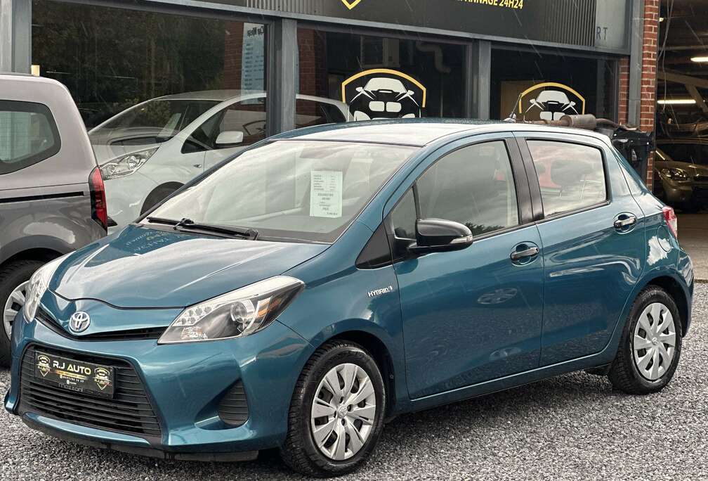 Toyota 1.5 essence hybride prete à immatriculer