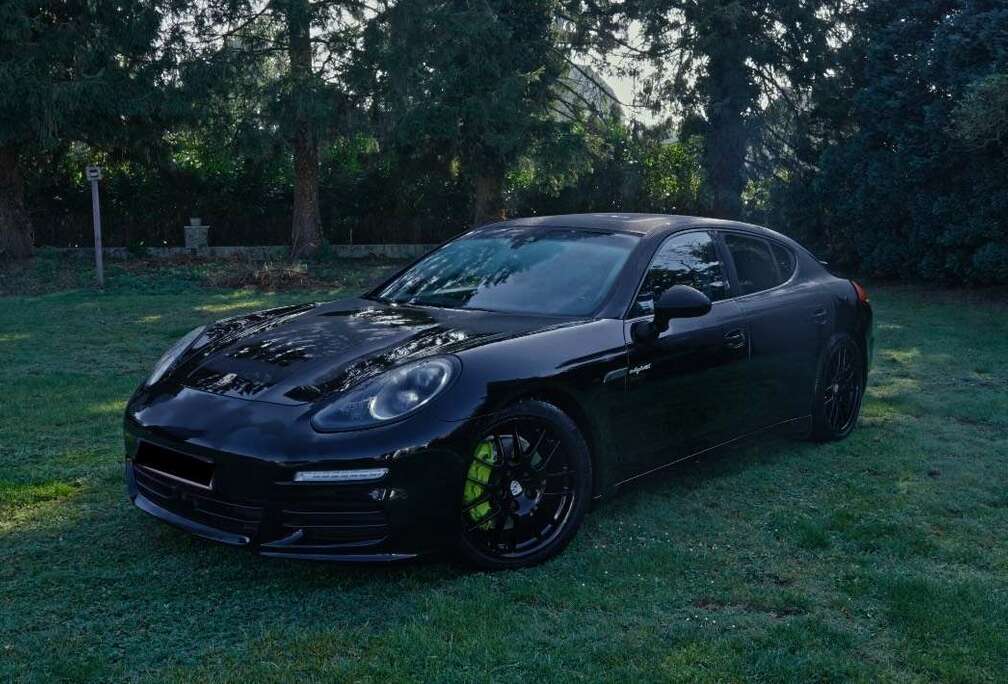 Porsche S e-Hybrid 3.0i V6 Tiptronic