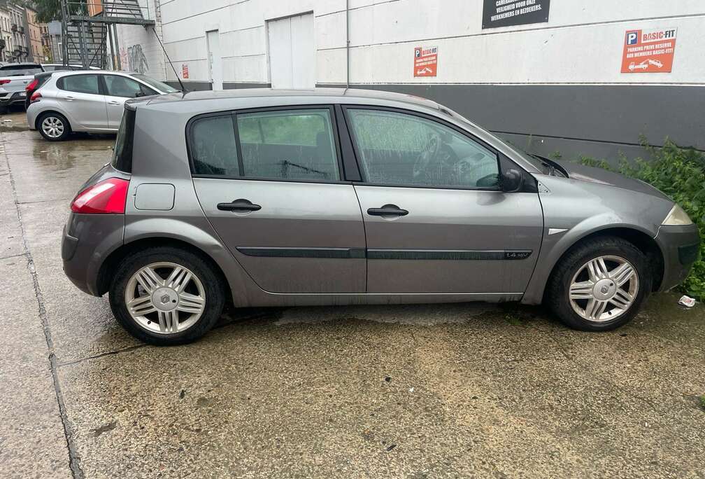 Renault Mégane 1.4 16V 98 Controle technique Car Pass