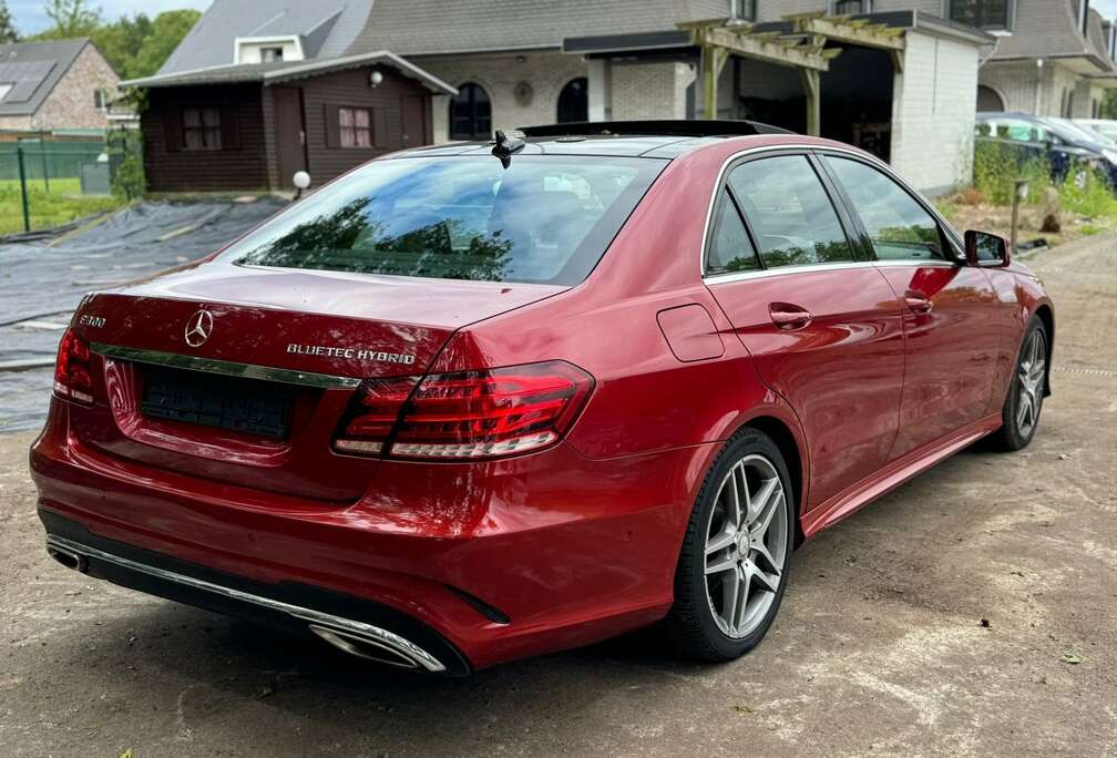 Mercedes-Benz E 300 BlueTEC HYBRID 7G-TRONIC