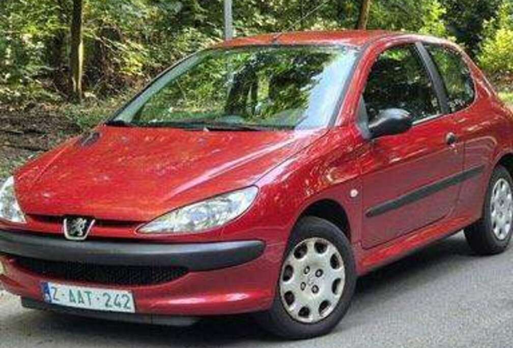 Peugeot 1.1i   ESSENCE     102000 KM   CT ET CAR PASS   OK