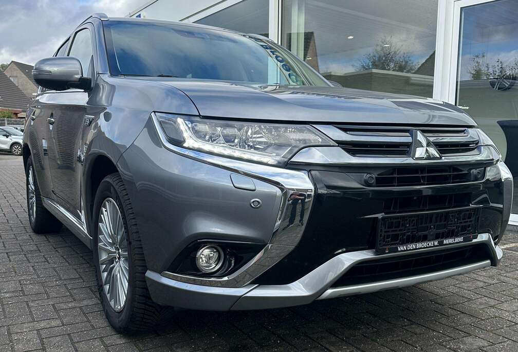 Mitsubishi Outlander 2.0 4WD Plug-In Hybrid