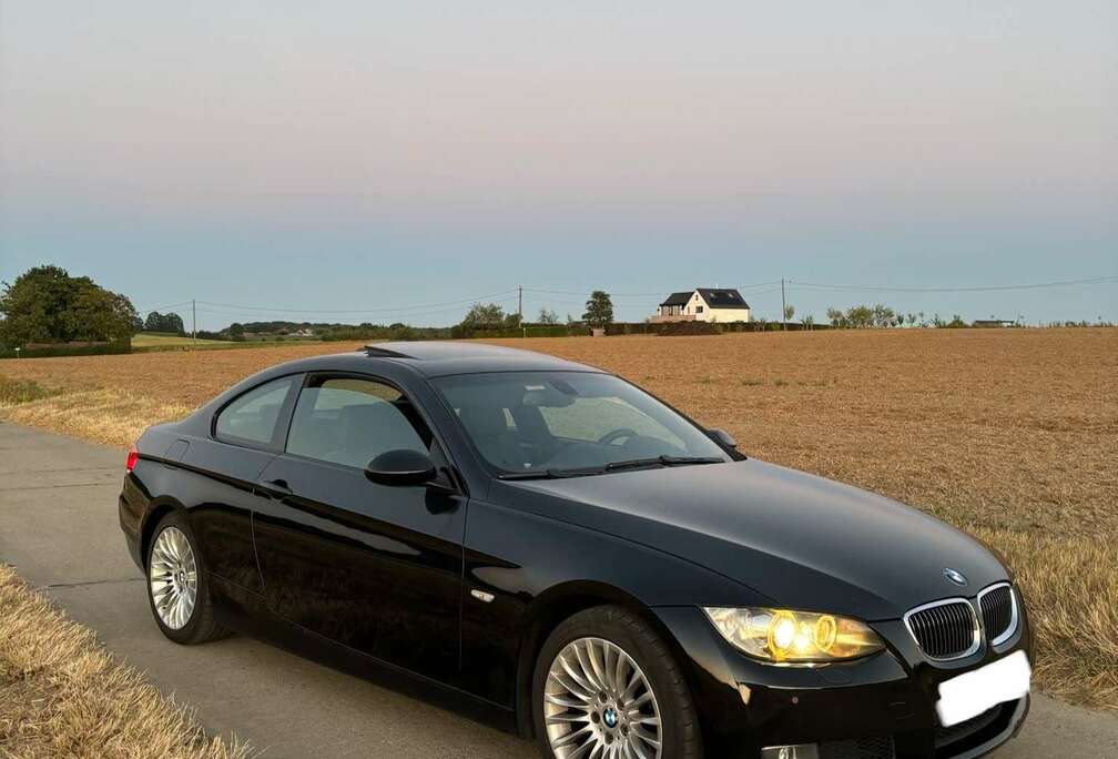 BMW Coupé 320i E92-M-PAKKET