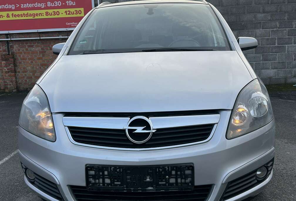 Opel 1.6 Selection 110 Jahre