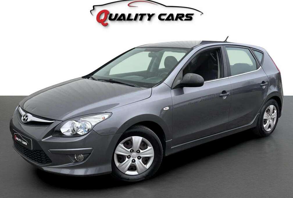 Hyundai 1.4i  54.000 KM  Navi  CarPlay  Garantie