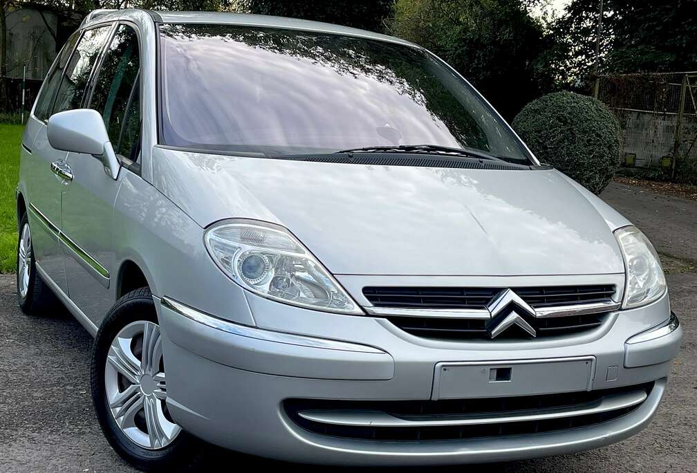 Peugeot 2.0 HDi / Euro5 / 7 Places / 1Main / Climatisation