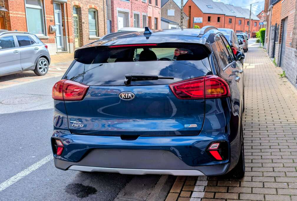 Kia DE4 Niro More (UVO) 1.6 GDi HEV 6DCT