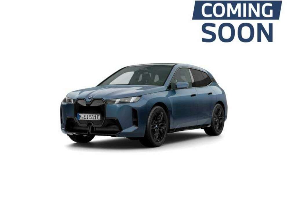 BMW xDrive45 MPRO - SKY LOUNGE - DASP - TREKH - H&K