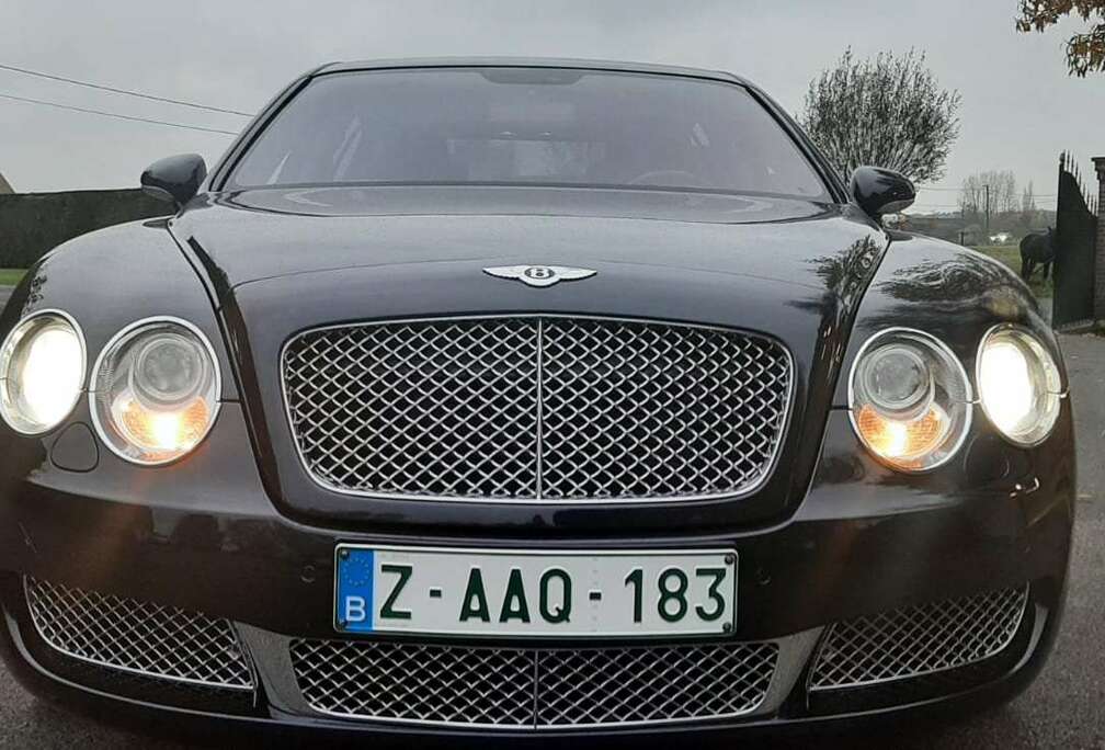 Bentley UNIEKE BENTLEY SPUR IN NIEUWST. EERSTE EIGENAAR