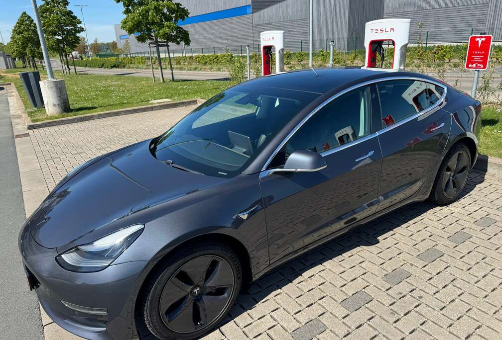 Tesla Model 3 75 kWh Long-Range Dual Motor