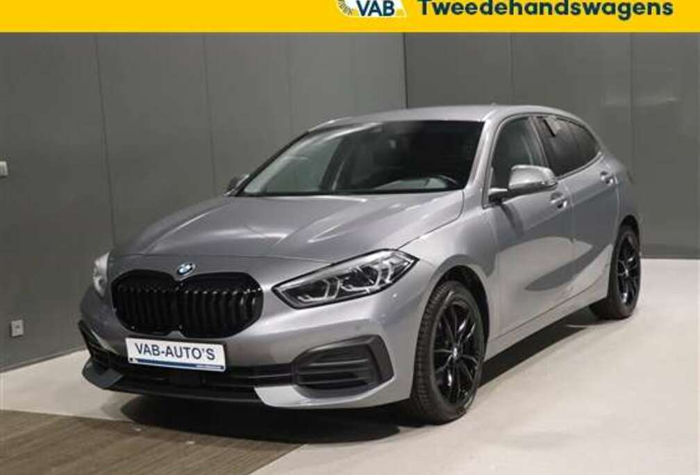 BMW 118 I nav carplay full led all season
