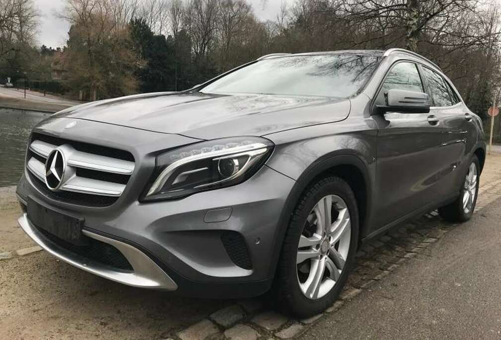 Mercedes-Benz Navi Cuir Parking auto-Volleder Autom Parkeren