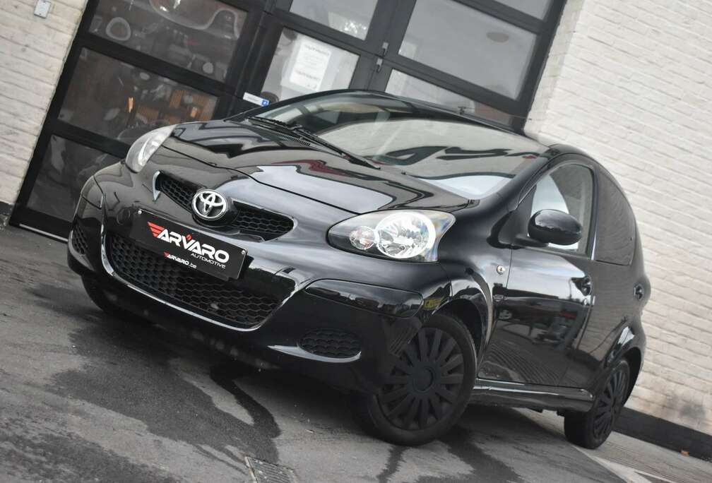 Toyota Black 1.0i Topstaat / Airco / Garantie