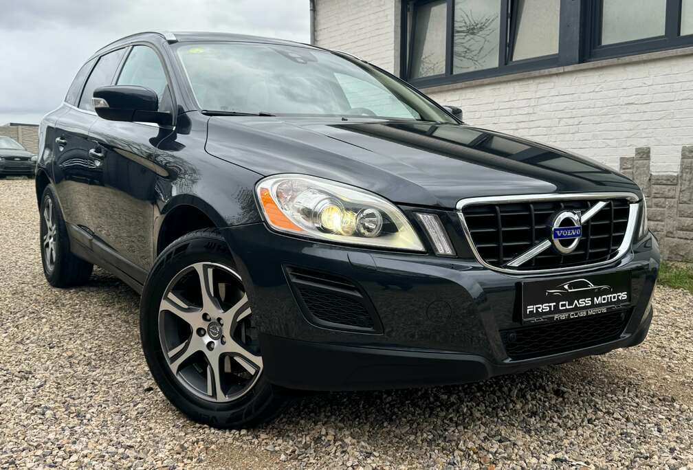 Volvo 2.0 D3 Momentum*CUIR*MEMORY*CAMERA*CRUISE*1ER MAIN