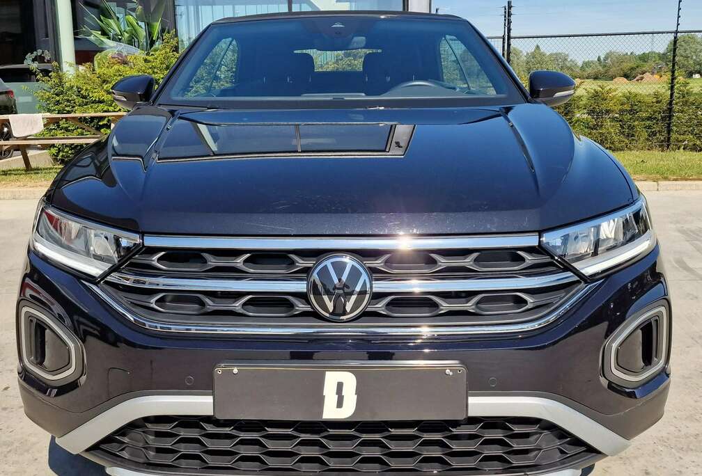 Volkswagen Cabriolet 1.0 TSI/Camera/Carplay/Heated Seats