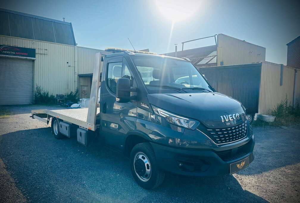 Iveco Daily 35C18 3.0 Turbo VGT Hi-Matic