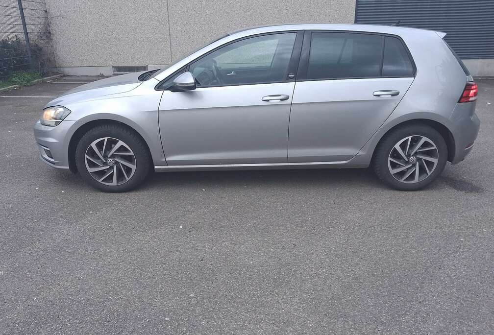 Volkswagen Golf 1.0 TSI BMT Sound