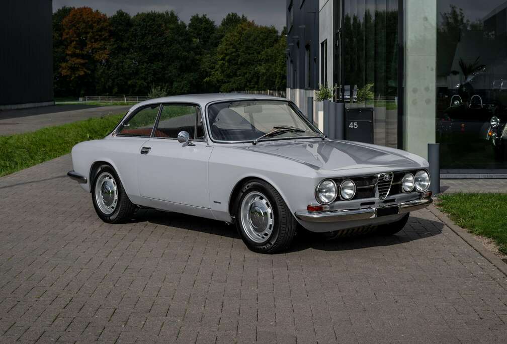Alfa Romeo GTV