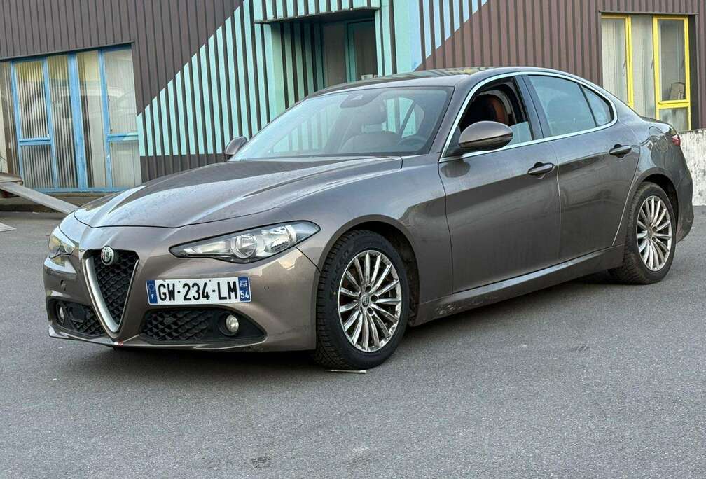 Alfa Romeo 2.2 JTDm - START / MOTOR NOICE