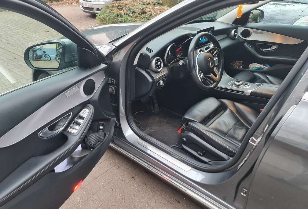 Mercedes-Benz d T 9G-TRONIC Exclusive