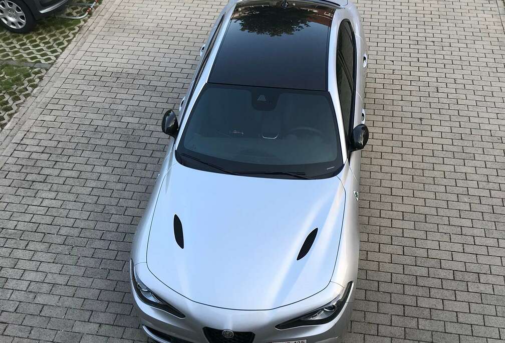 Alfa Romeo Giulia 2.9 V6 Bi-Turbo Quadrifoglio