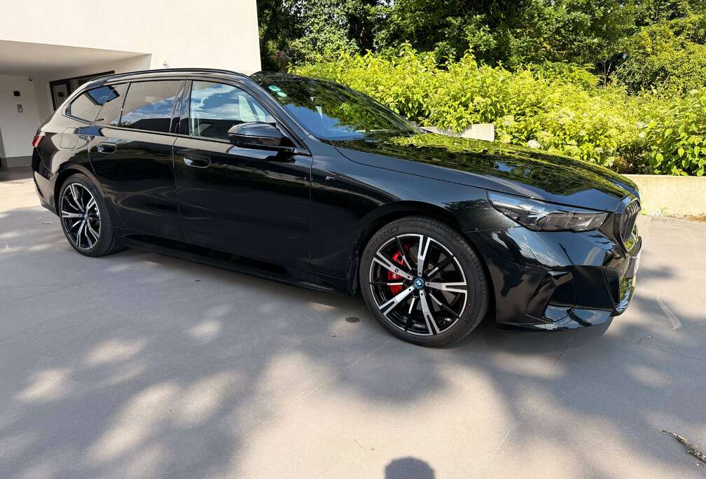 BMW i5 Touring 83.9 kW eDrive40