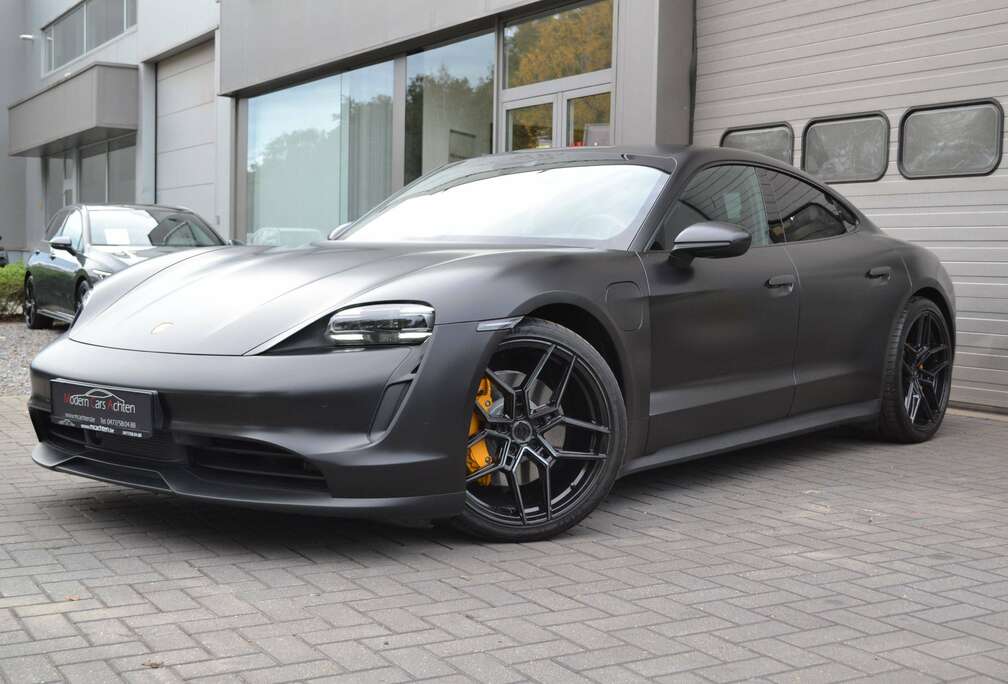 Porsche Taycan 93.4 kWh Taycan Matzwart 476 PK Boost