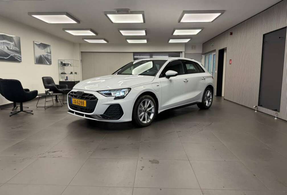Audi Sportback S line TFSI e 204 CV / 150 kW S tronic