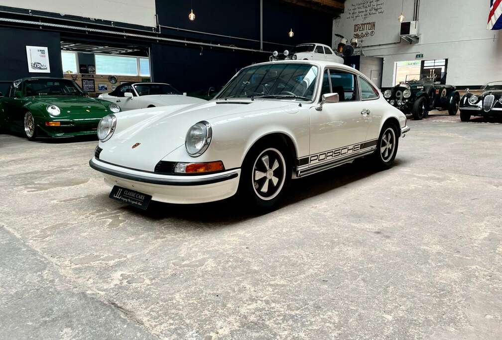 Porsche 2.4S