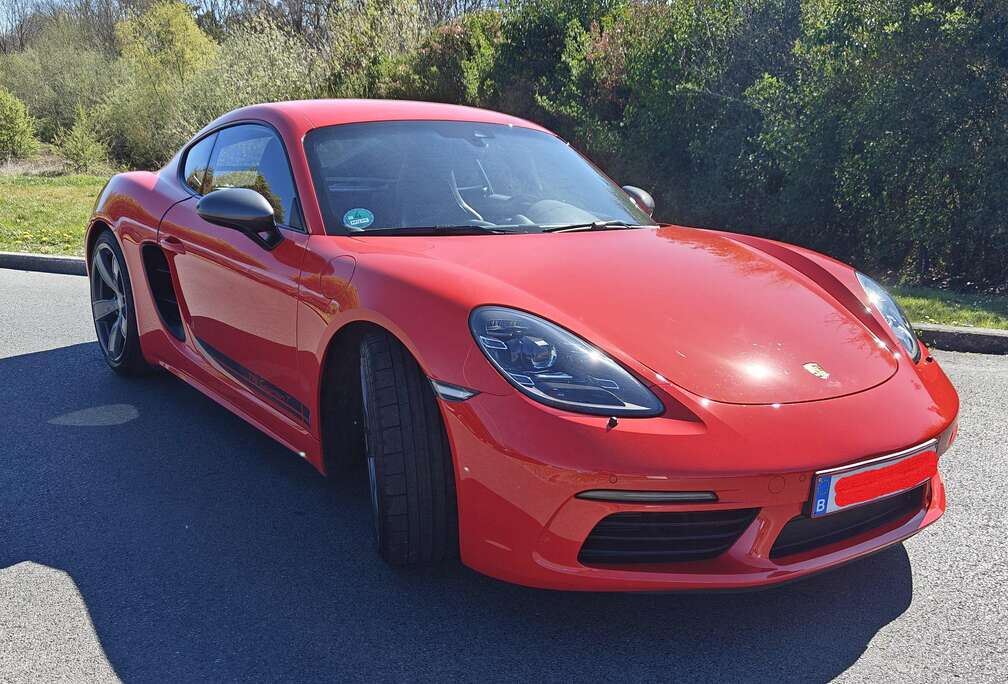 Porsche Cayman T
