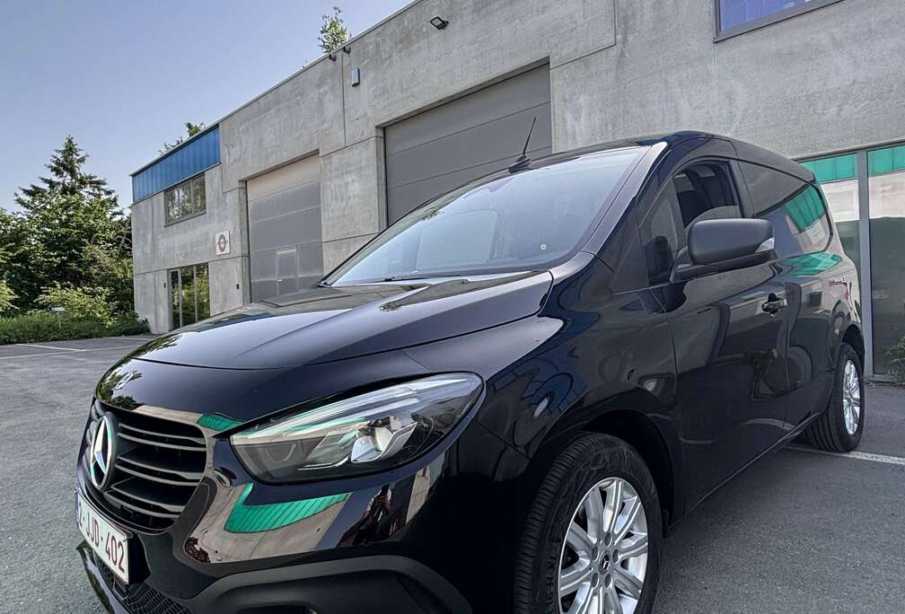 Mercedes-Benz 110cdi Business Pro / 3 Zit