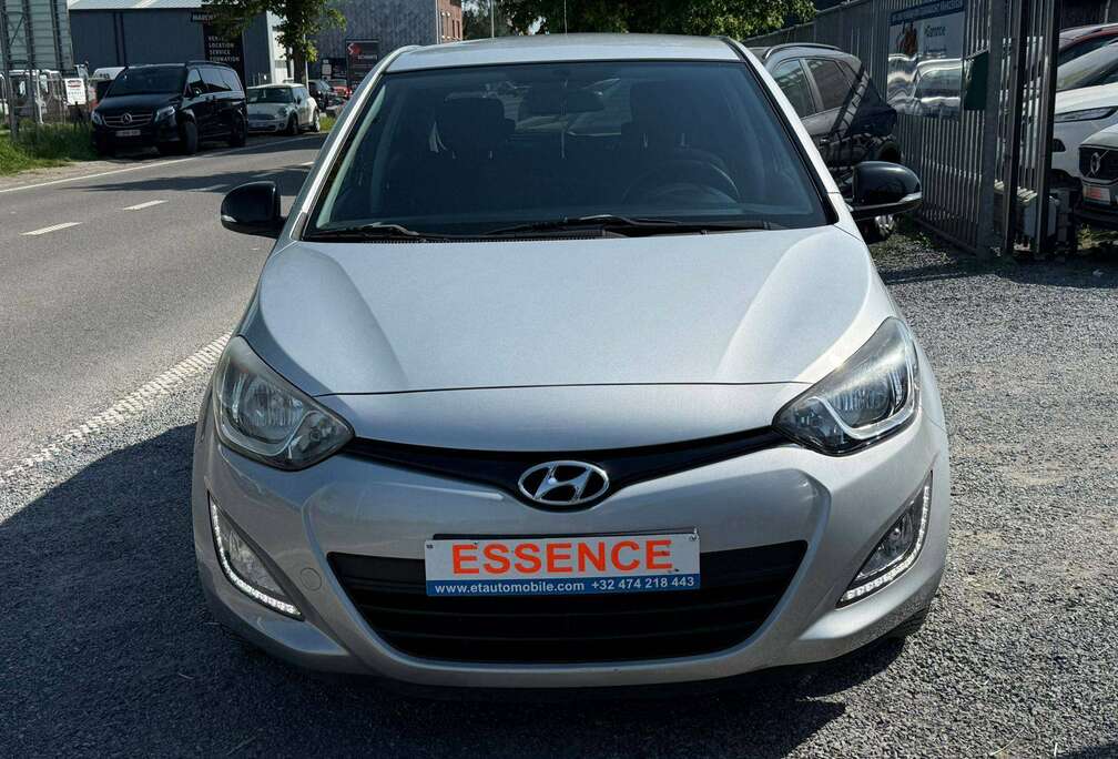 Hyundai i20 1.2i*GARANTIE*CARNET*