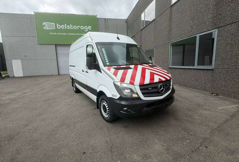 Mercedes-Benz (Stock ID 48742)