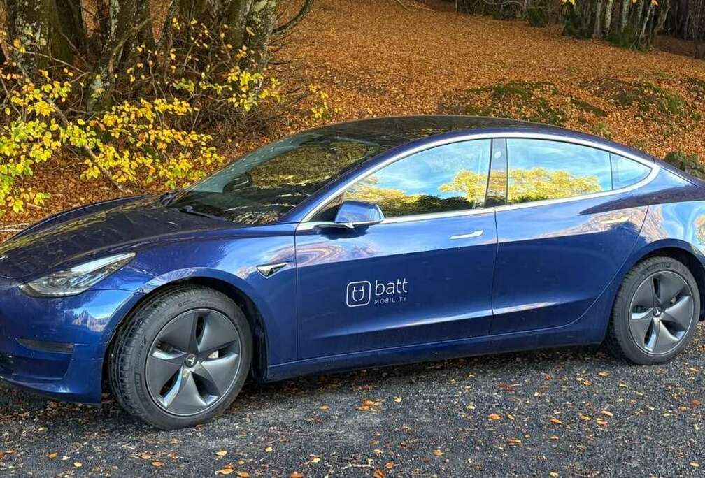 Tesla Model 3 Long Range AWD