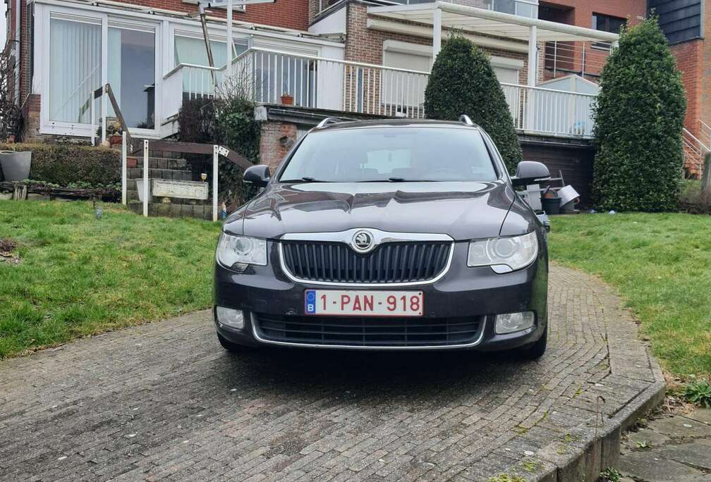 Skoda Superb SW 1.6 CR TDi GreenLine Elegance DPF
