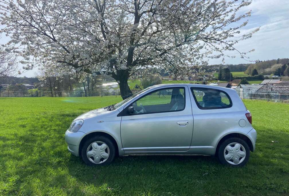 Toyota 1.3i VVTi Linea Sol