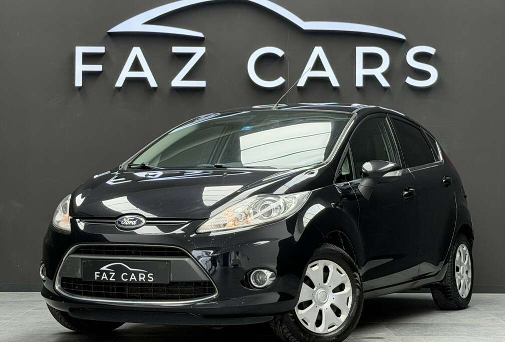 Ford 1.25i Titanium * CLIM + PDC ARR. + GARANTIE *