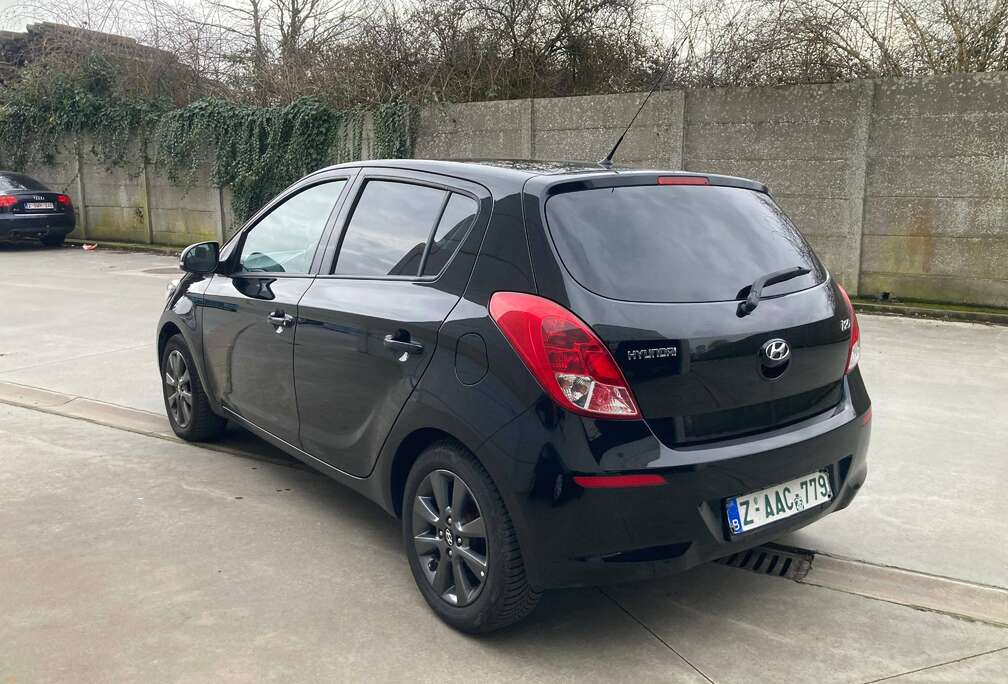 Hyundai 1.2benzine 2015 met 107000km*GO EDITIE*GARANTIE*airco*EURO 5