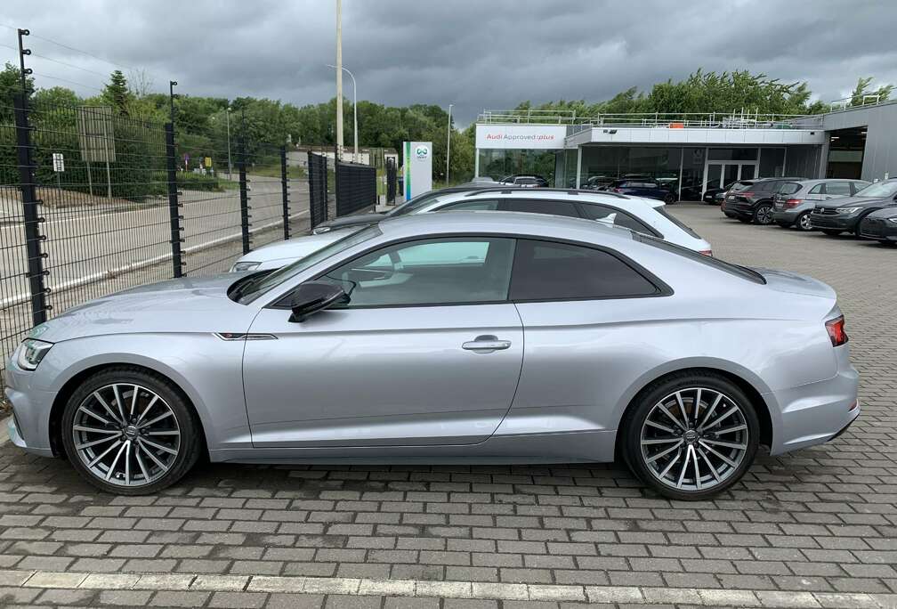 Audi Full S-Line / Phares Matrix / Jantes 19 Pouces