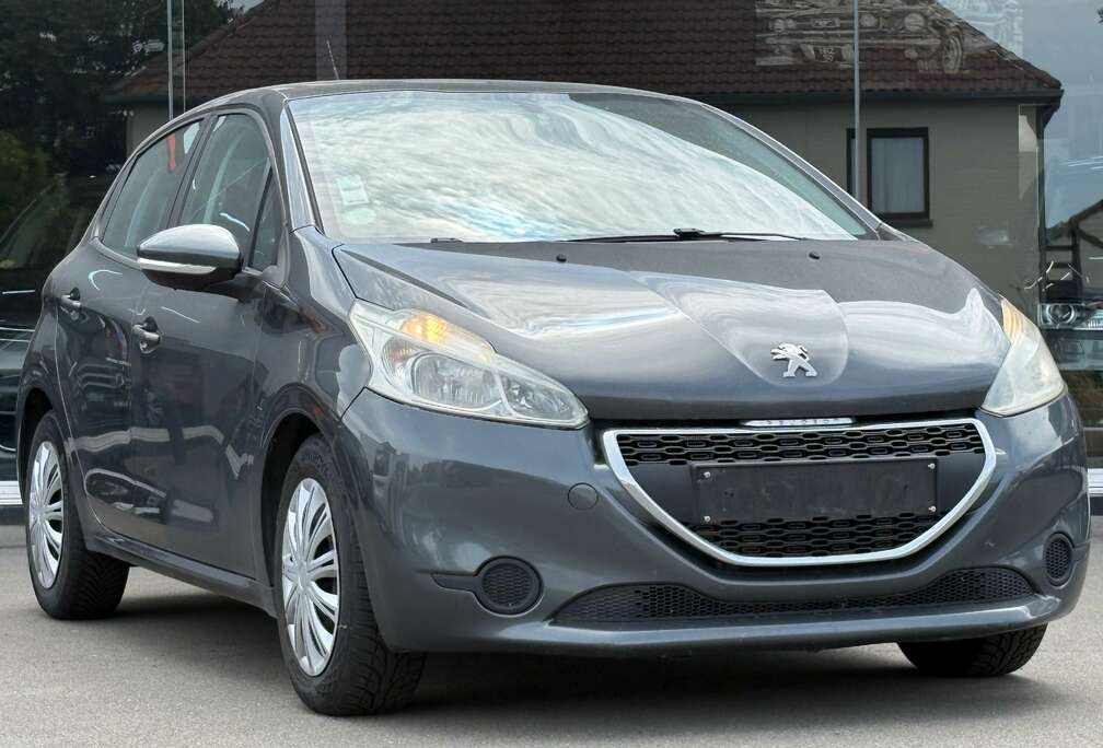 Peugeot 208 1.4 HDi