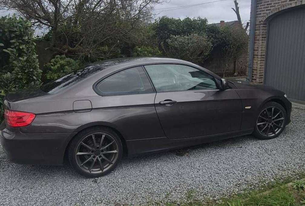 BMW Coupé 320iA