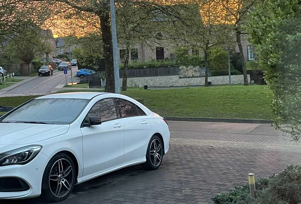 Mercedes-Benz CLA 200 d Business Solution AMG