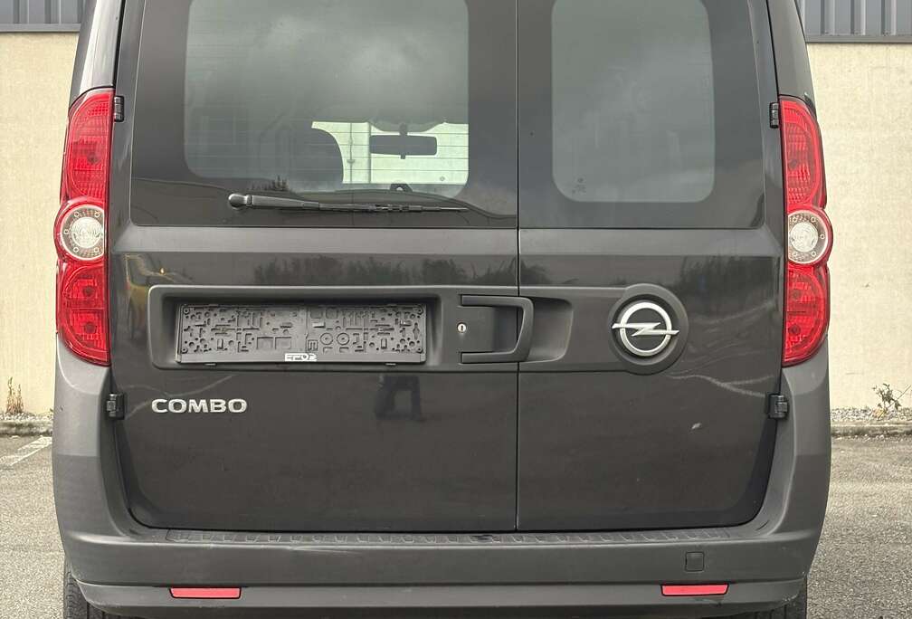 Opel 1.4 L1H1 S&S Edition