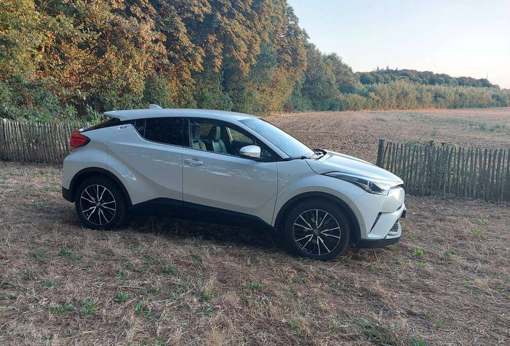 Toyota C-HR Hybrid 1.8i Toyota Garantie tot 01/2027