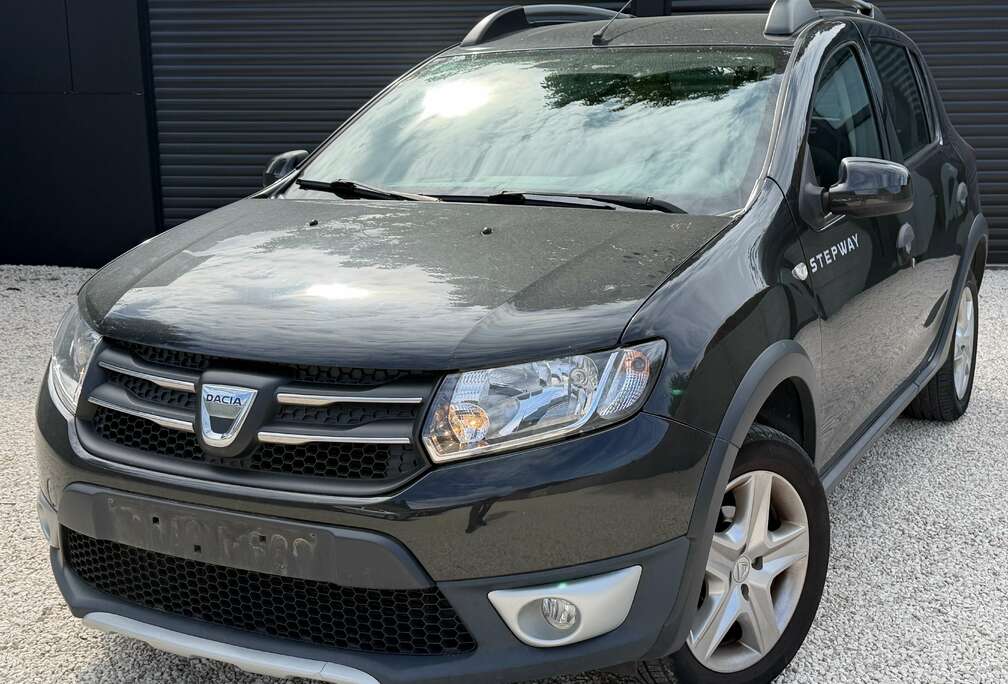 Dacia Sandero Stepway 1.5 DCI ° NAVI ° AIRCO ° 1ER MAIN ° ETAT 10/10 !!