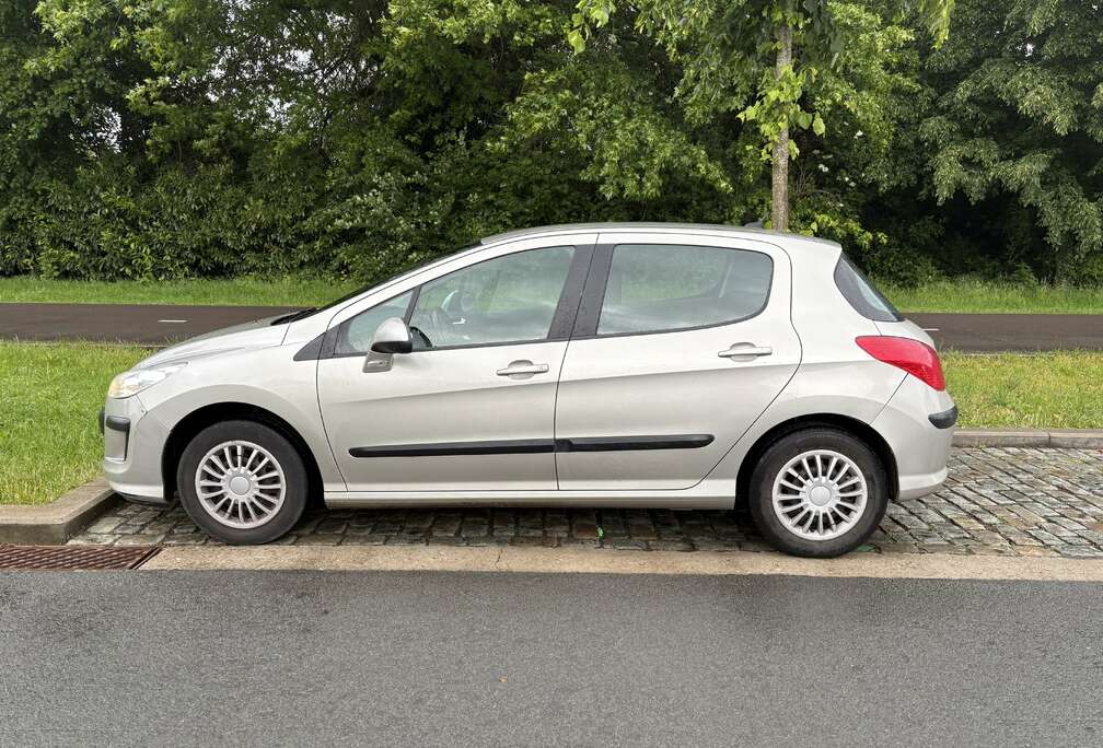 Peugeot TEL 0472.92.59.40